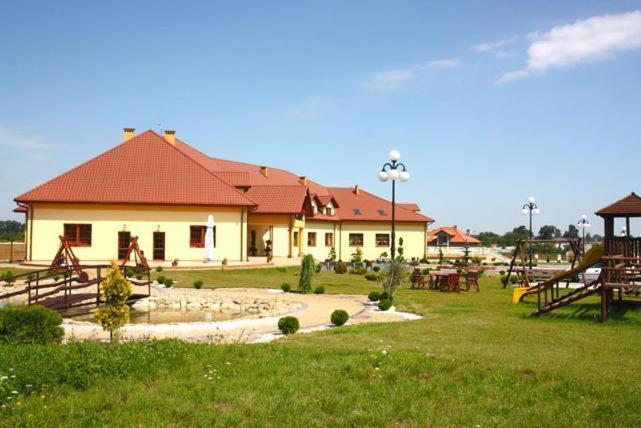 Hotel Wasik Krogulcza Exterior foto